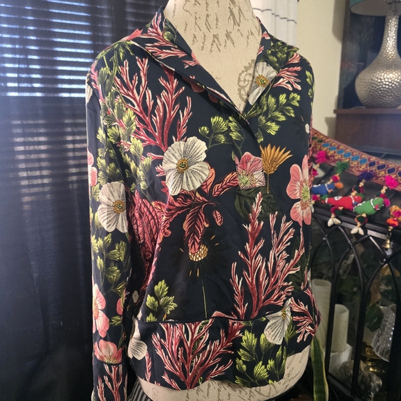 H&M Tops - H&M Dark Moody Floral Pattern Long Sleeve Top